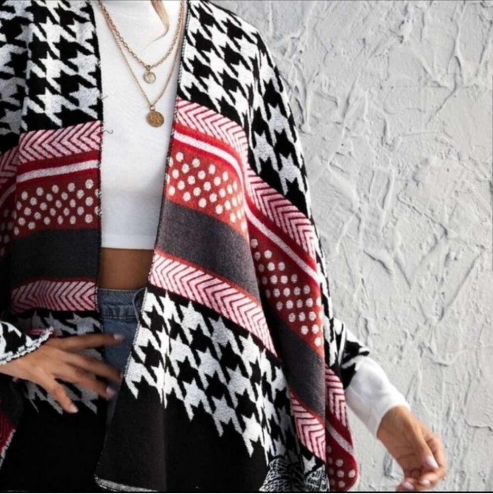 Stylish Black and Red Houndstooth Women's Sweater - Picture 5 of 6